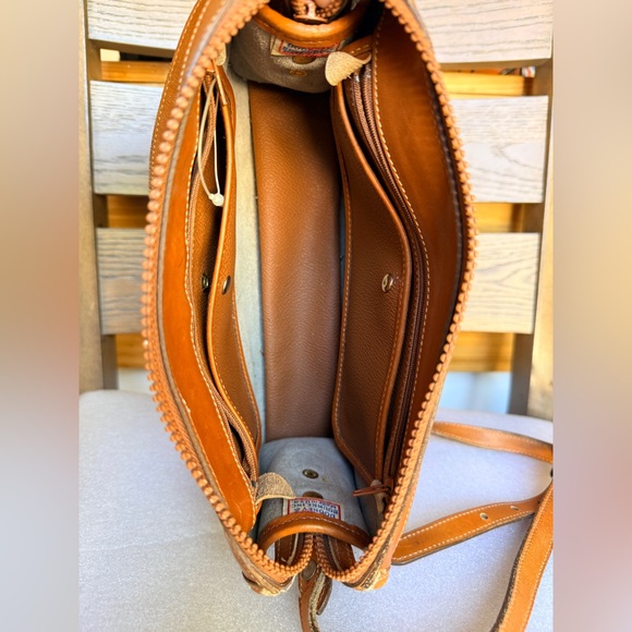 Dooney & Bourke vintage Crossbody bag - Picture 8 of 12